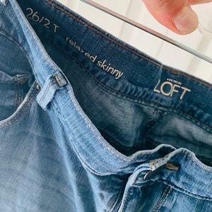 ANN TAYLOR LOFT relaxed skinny jeans. Size 2T